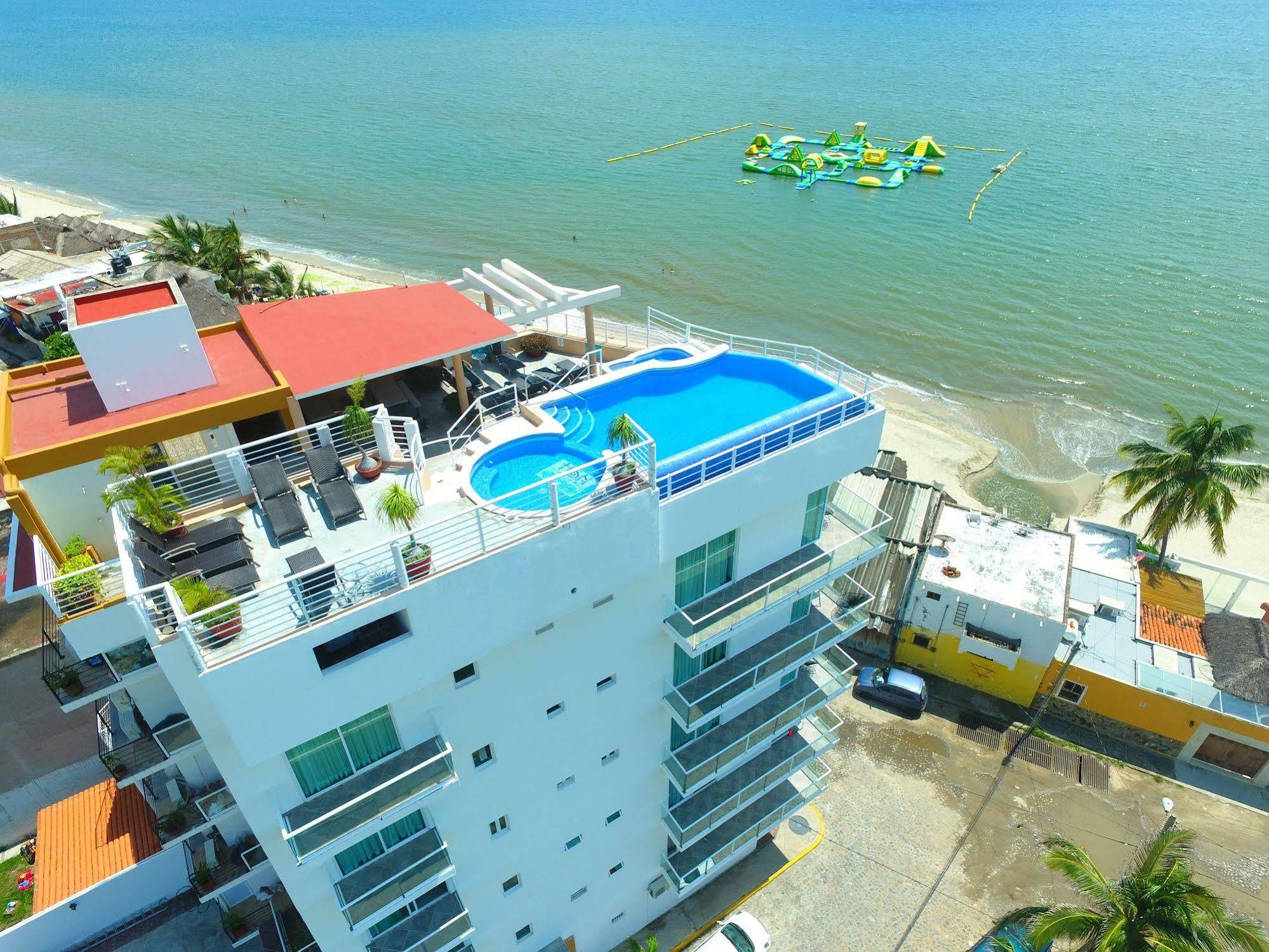 Hotel Suites Nadia Бусериас Экстерьер фото